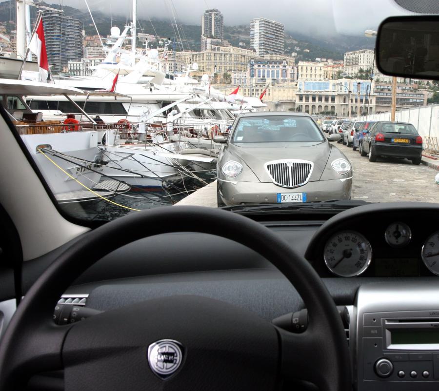 Lancia Thesis 2002 года  (фото 181 из 199)